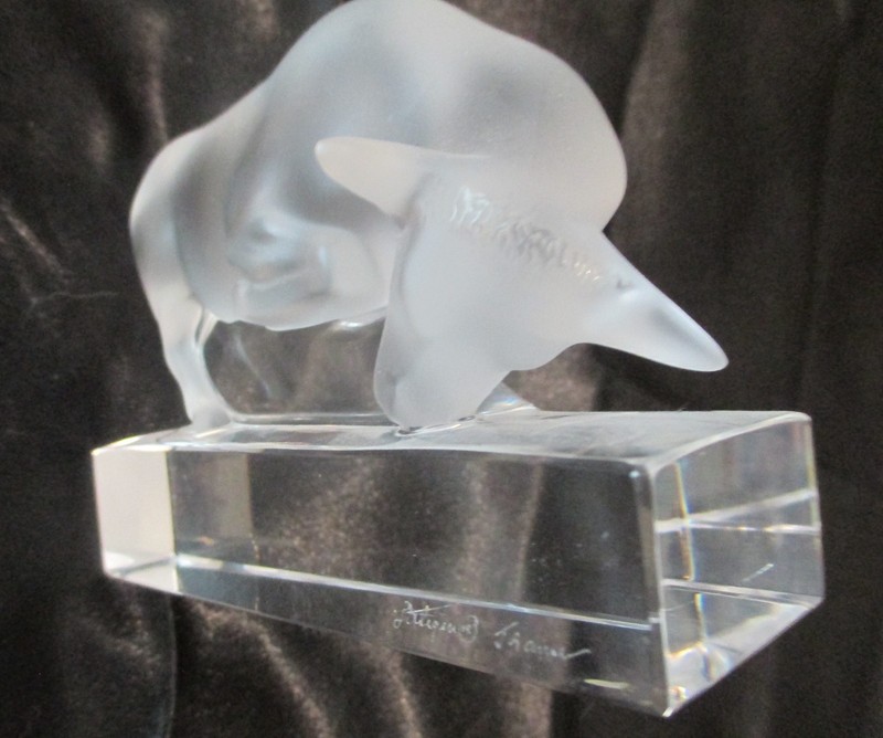 Signed LALIQUE Crystal BULL Figurine Paperweight France 4.5 Inches Amazn Cond