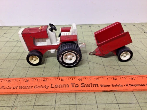 vintage red Tonka tractor and wagon broken hitch as-is