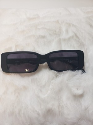 Quay Australia ART SCHOOL Sunglasses Black NEW W/ CASE  display picture 1
