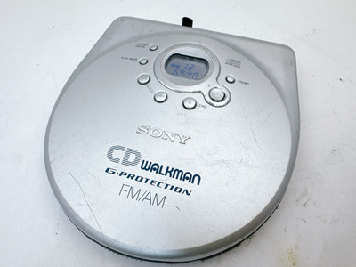 Sony CD Walkman D-F700 Silver Portable Player G-Protection