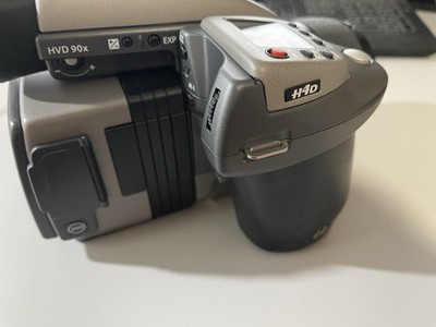 Hasselblad H4D-200MS 50MP Digitalkamera - Schwarz/Silber Gehäuse lesen