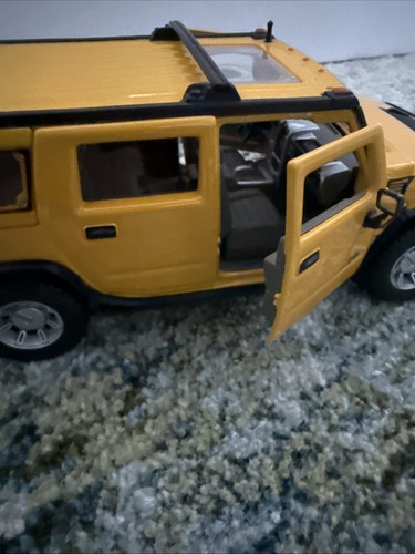 Maisto Special Edition Hummer H2 SUV 1:27 Scale Die Cast Metal Car Yellow NoBox - Picture 5 of 9