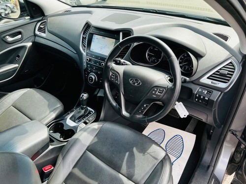 2016 Hyundai Santa Fe 2.2 CRDi Blue Drive Premium Auto 4WD Euro 6 (s/s) 5dr ESTA - Picture 14 of 20
