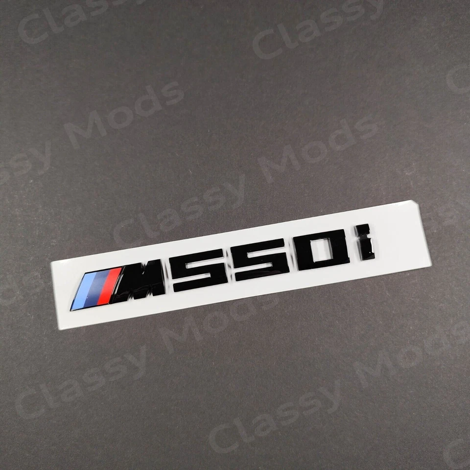 Juego de insignias negras brillantes M550i xDrive para emblema BMW M Power Foto 3 de 4