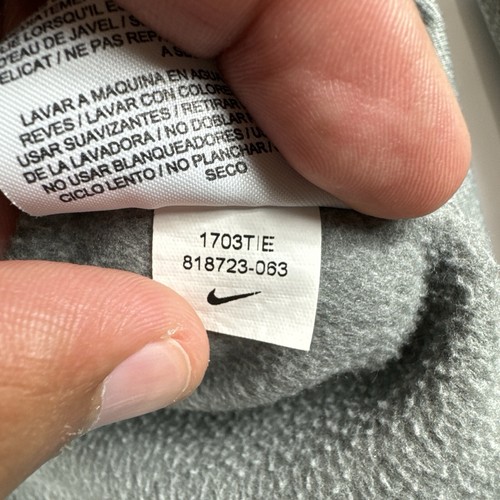 Nike Kobe x Undefeated Gray Hoodie Mens M UNDFTD Mamba Sweater 5 Strikes *RARE* - Picture 9 of 9