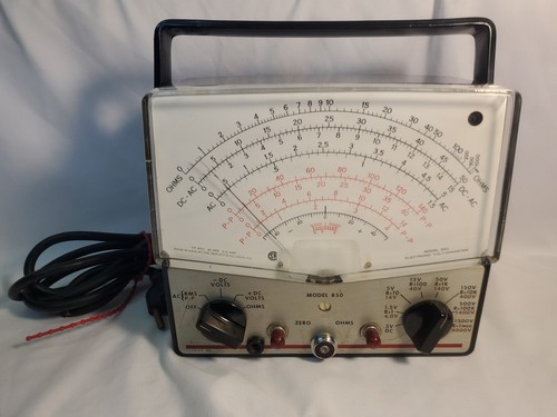 VINTAGE Model #850 Volt Ohm Meter 117 ACV 60 CPS 0.12AMP USA 