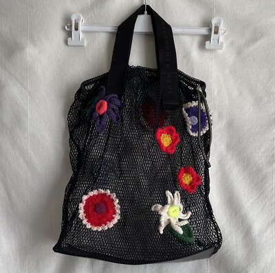 Christopher Kane Tasche aus Netz mit Häkelblumen