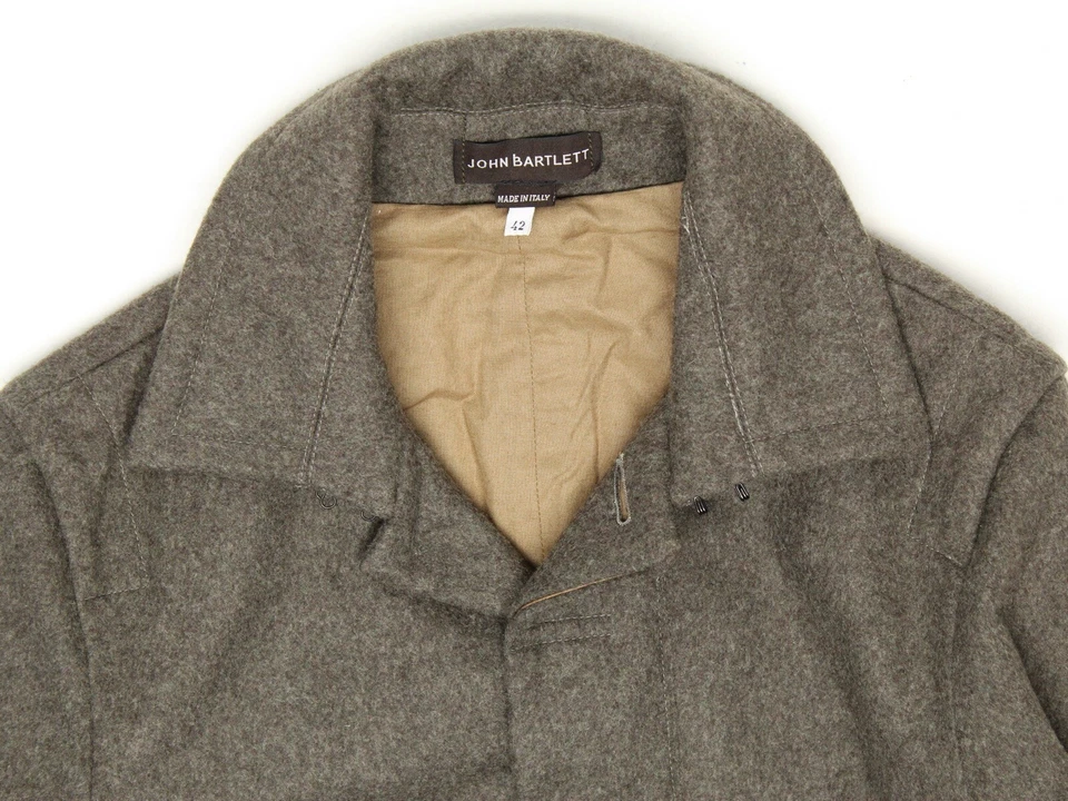 Casaco John Bartlett feminino 42 IT lã verde acastanhada comprimento total Itália - Imagem 3 de 4