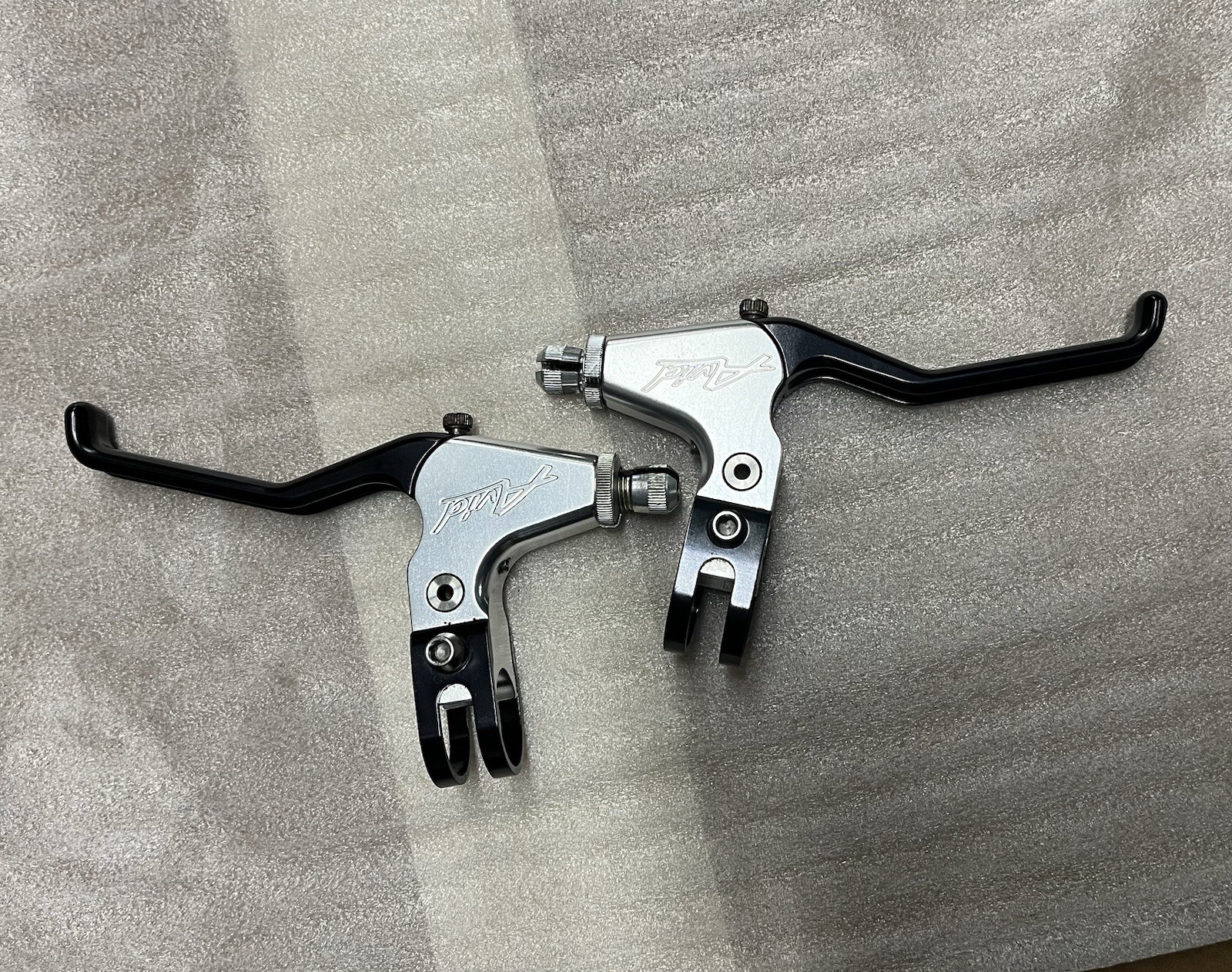 Avid Speed Dial Ultimate Brake Levers Silver Black Cantileve