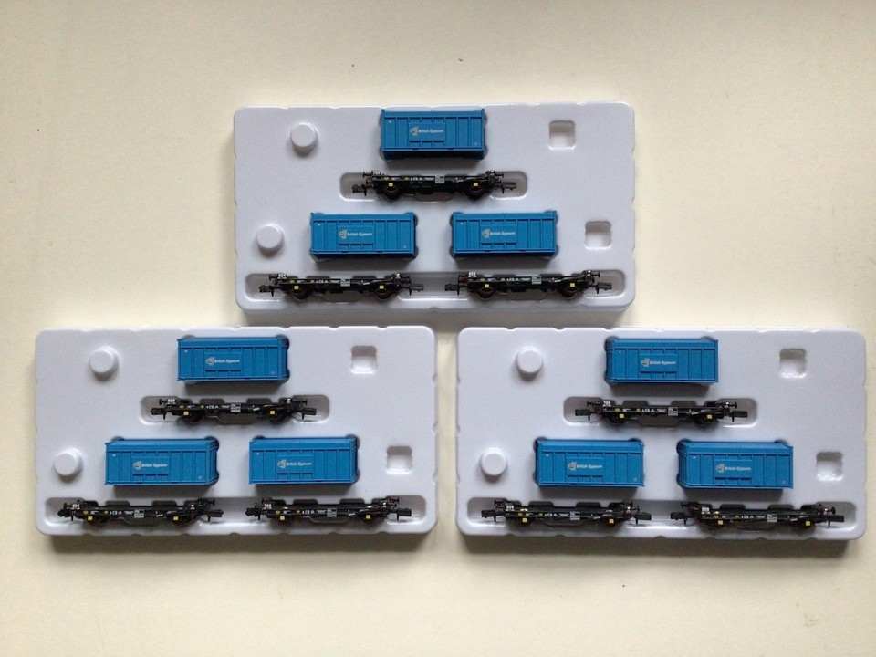 9 x Revolution Trains N Gauge PFA Flat wagons with British Gypsum ...