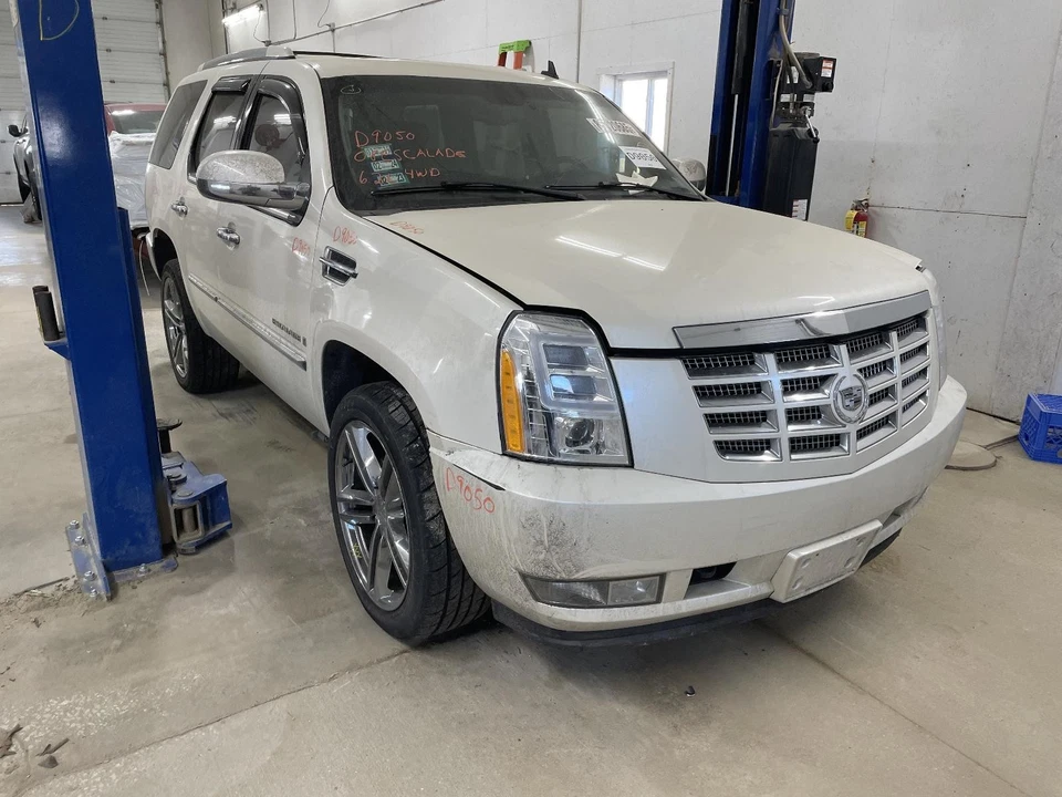Used Front Left Seat Belt Front fits: 2008 Cadillac Escalade bucket and bench dr Foto 4 de 4
