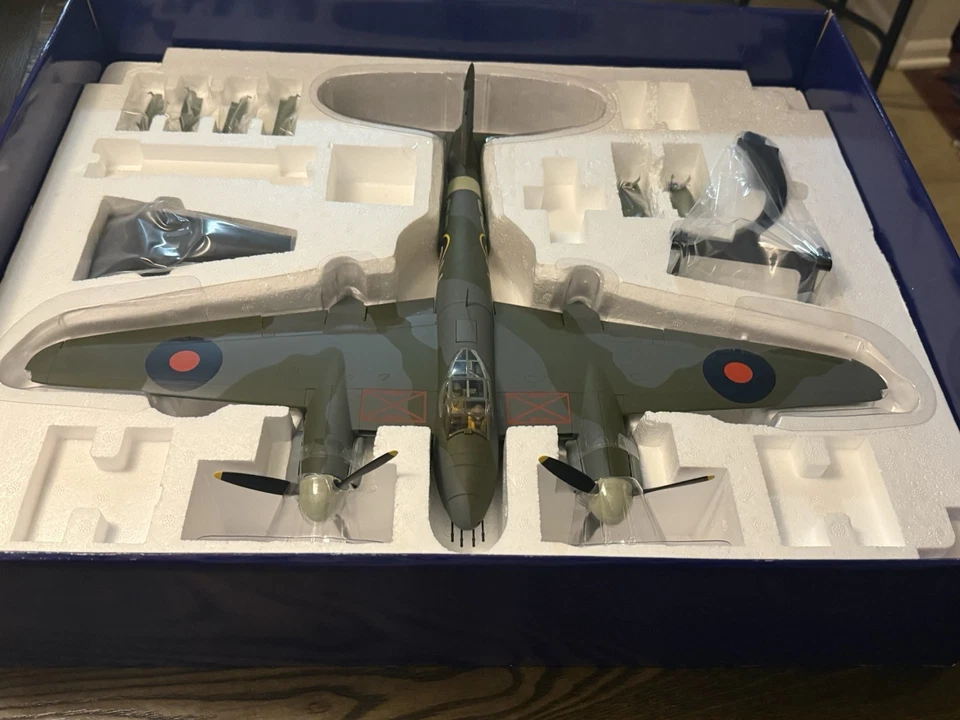 Rare Corgi AA34606 De Havilland Mosquito FBVI MM403 SB-V 464 SQN RAAF 1944 NIB - Image 2 of 4