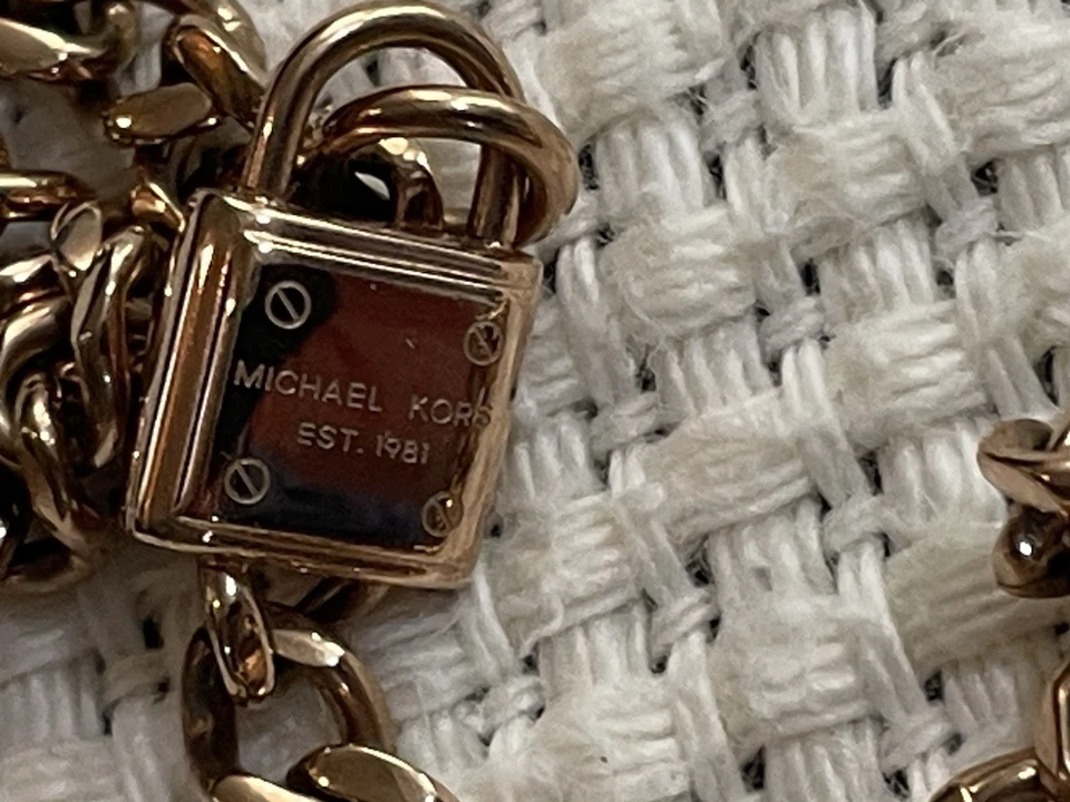 Michael Kors Gold Padlock Chain Toggle Long 32' Necklace MKJ3723710 NWT - Image 3 of 4