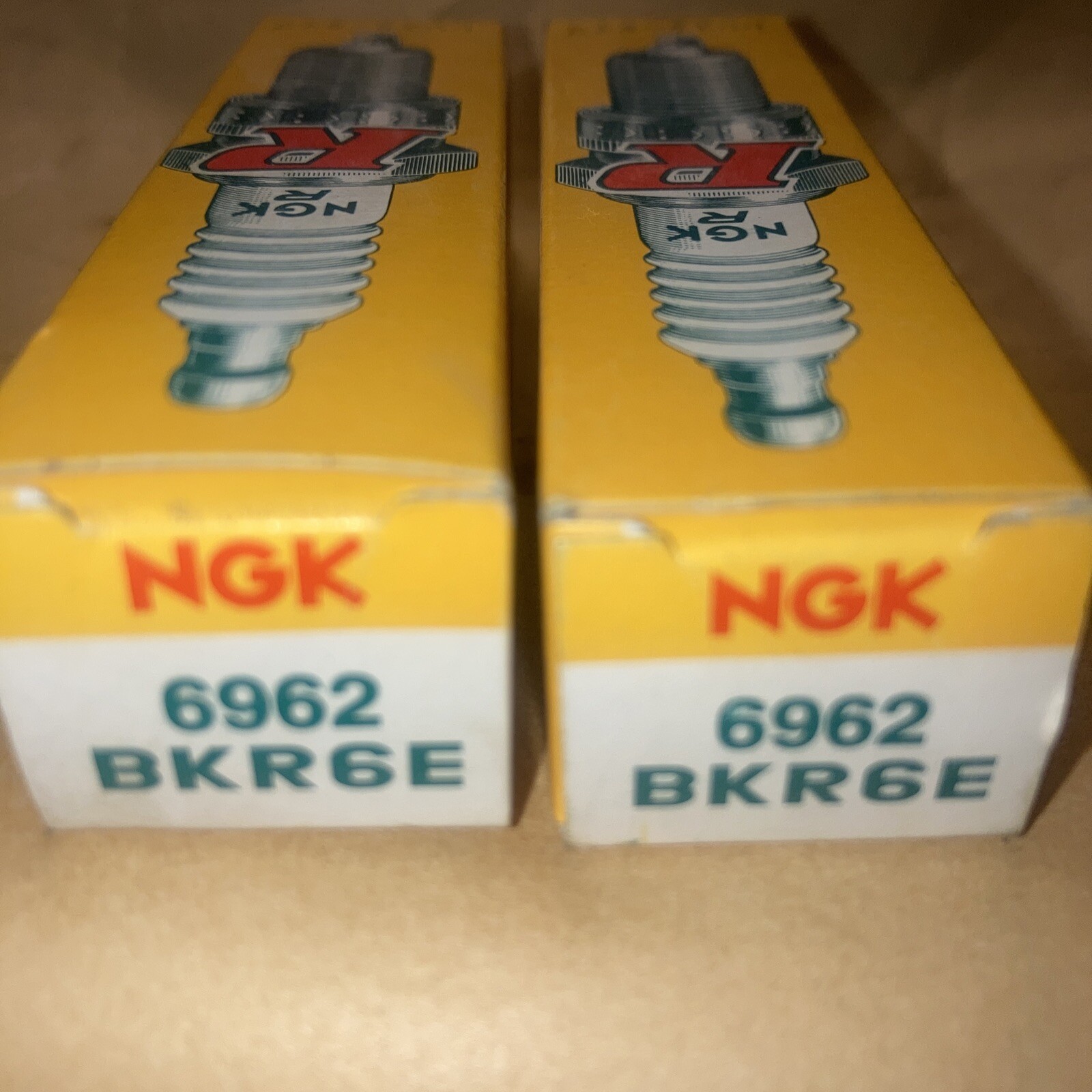 2x BKR6E NGK SPARK PLUGS