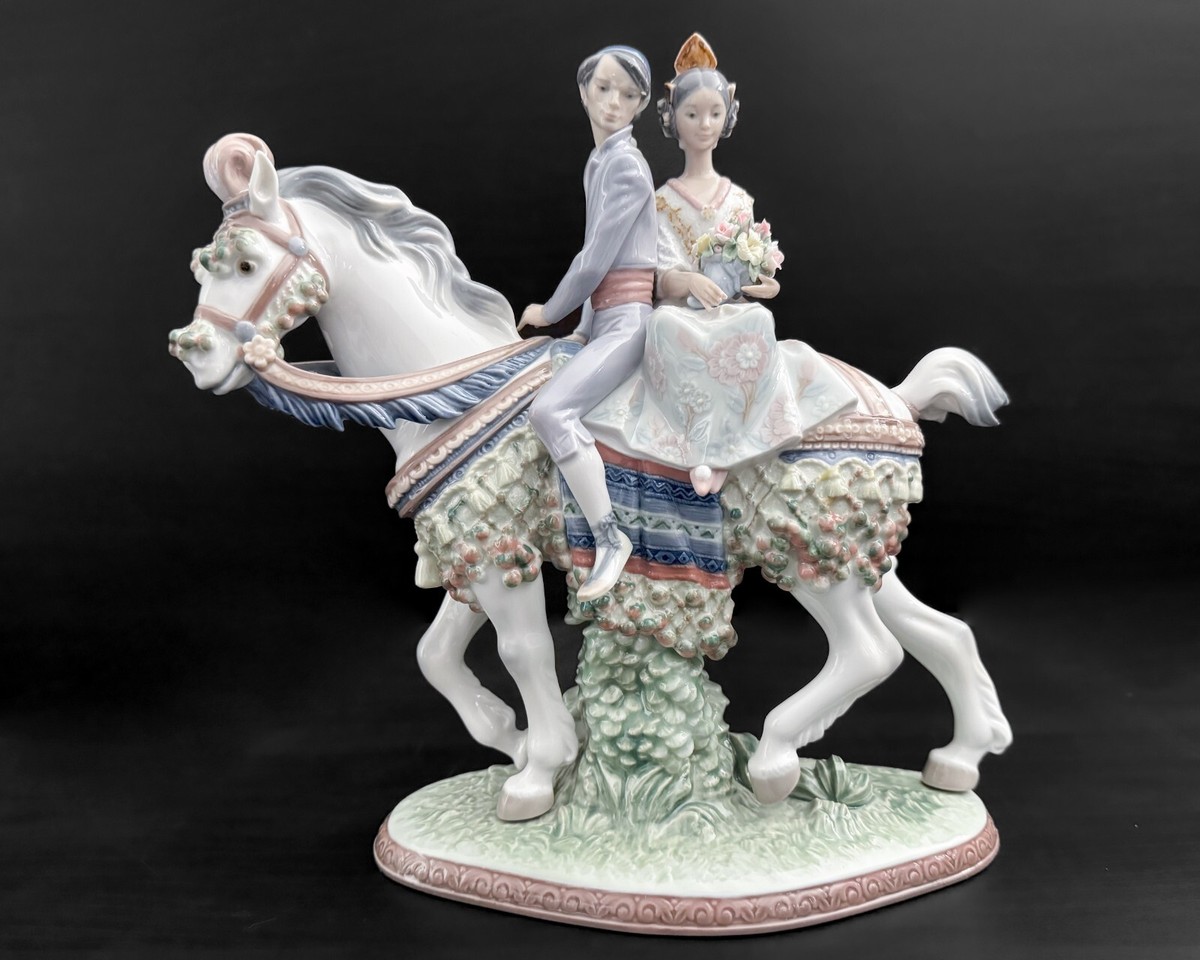 Lladro Valencian Couple On Horse #1472 Retired Limited Edition w