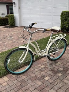 Schwinn Fairhaven  26” 6 Speed Bicycle