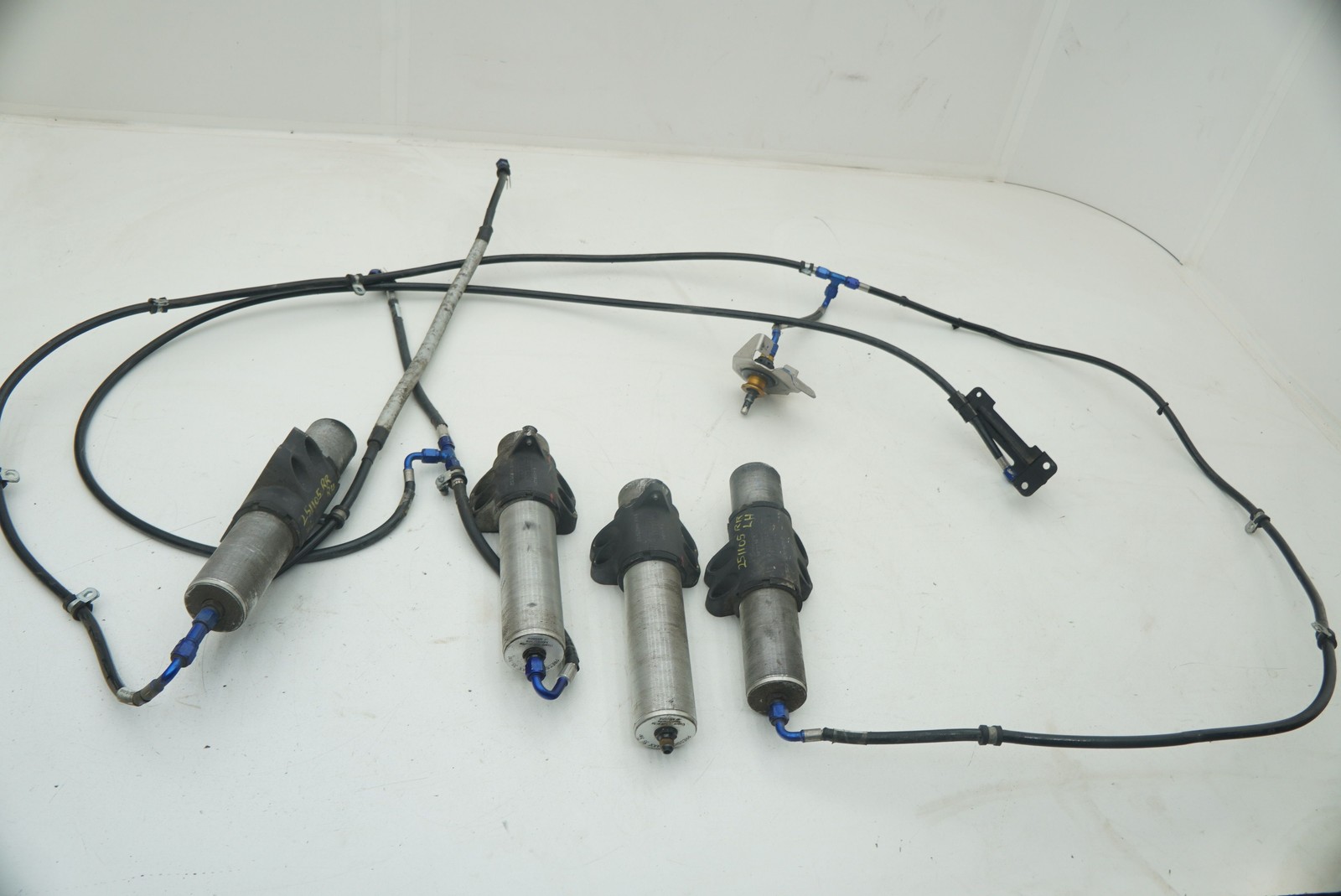 Set Front Rear Pneumatic Air Jack Lift System 83242100 Ferrari 458 Challenge