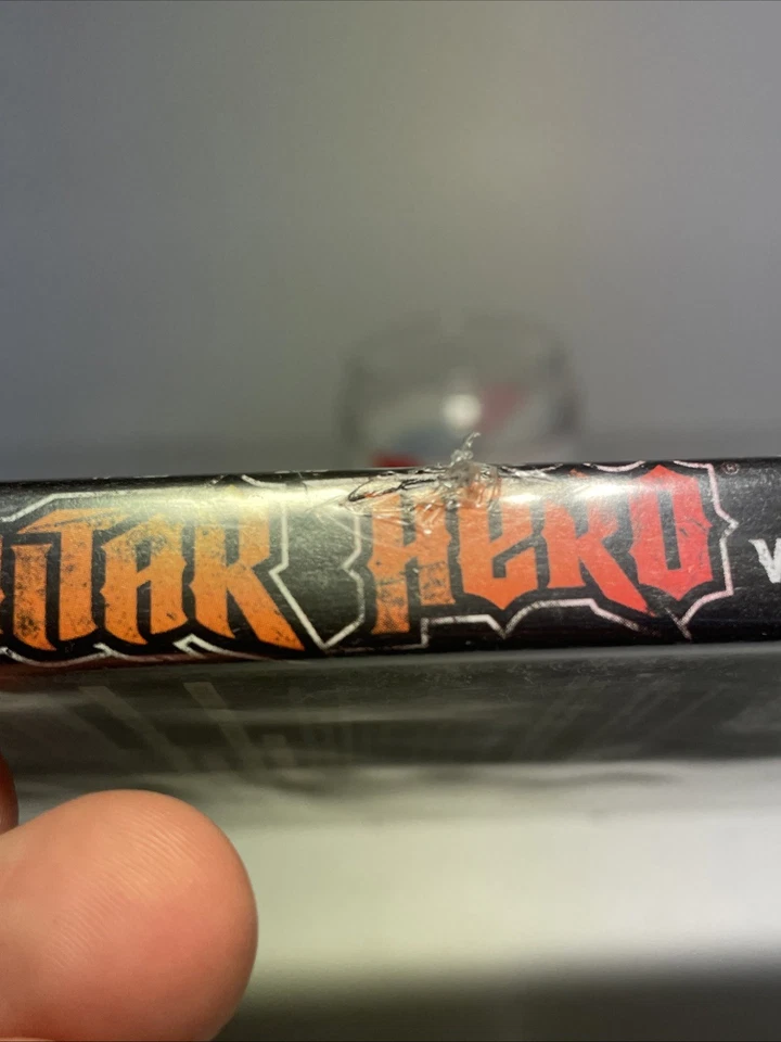 Guitar Hero: Warriors of Rock (Xbox 360) COMPLETO LEER arte dañado Foto 3 de 4