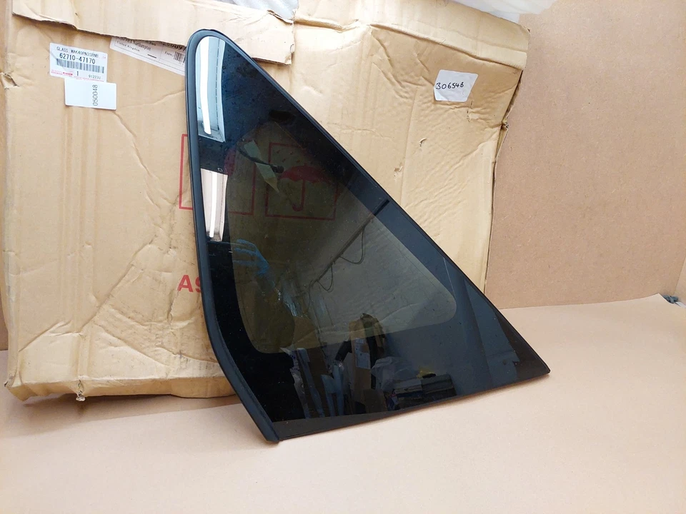 Toyota Prius ZVW40 Rear Right Quarter Window Glass 6271047170 Genuine NEW - Image 3 of 4