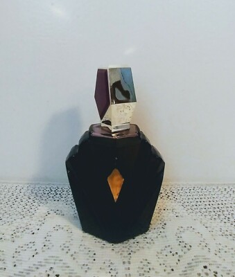 Elizabeth Taylor's PASSION Eau de Toilette Splash 2.3 FL. oz. Vintage       
