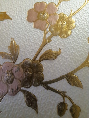 Vintage Waschtisch Set goldfarbene Haarbürste & Spiegel, zartes florales Design auf creme - Bild 7 von 7