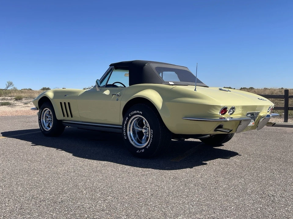 Chevrolet Corvette 1965  Foto 2 de 4