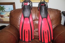 Mares Avanti Quattro Plus Open Heel Dive Fins - Red and Black - Small