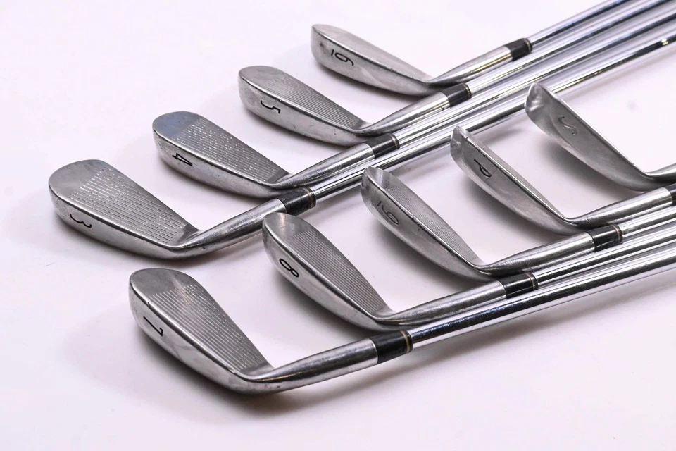 Titleist DCI 962 Irons / 3-PW+SW / Regular Flex Dynamic Gold R300 Shafts - Image 4 of 4