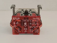 EAO 704.910.2  PUSHBUTTON SWITCH  1 NC 10A 500V NNB