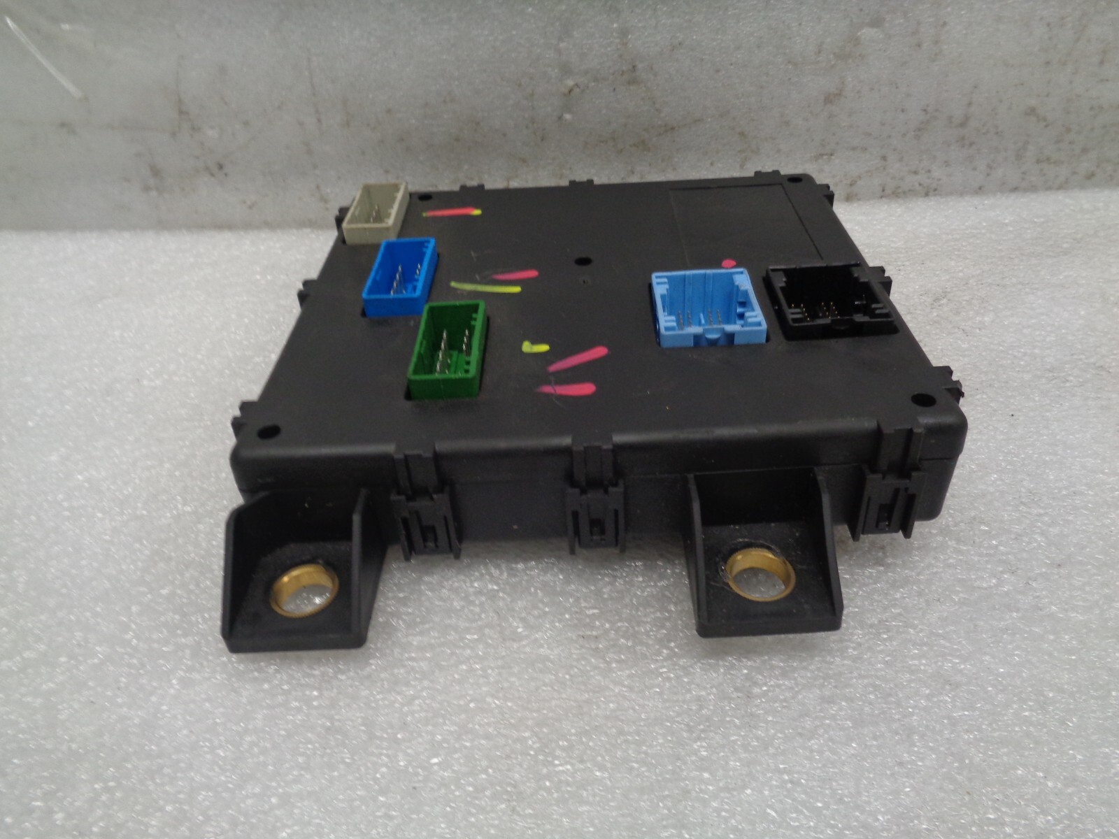 Maserati Quattroporte 2003-2013 Trunk latch