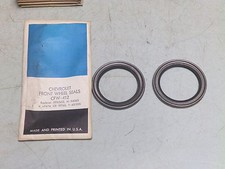 2 GM Chevrolet Front Wheel Seals 3953412 N-94...