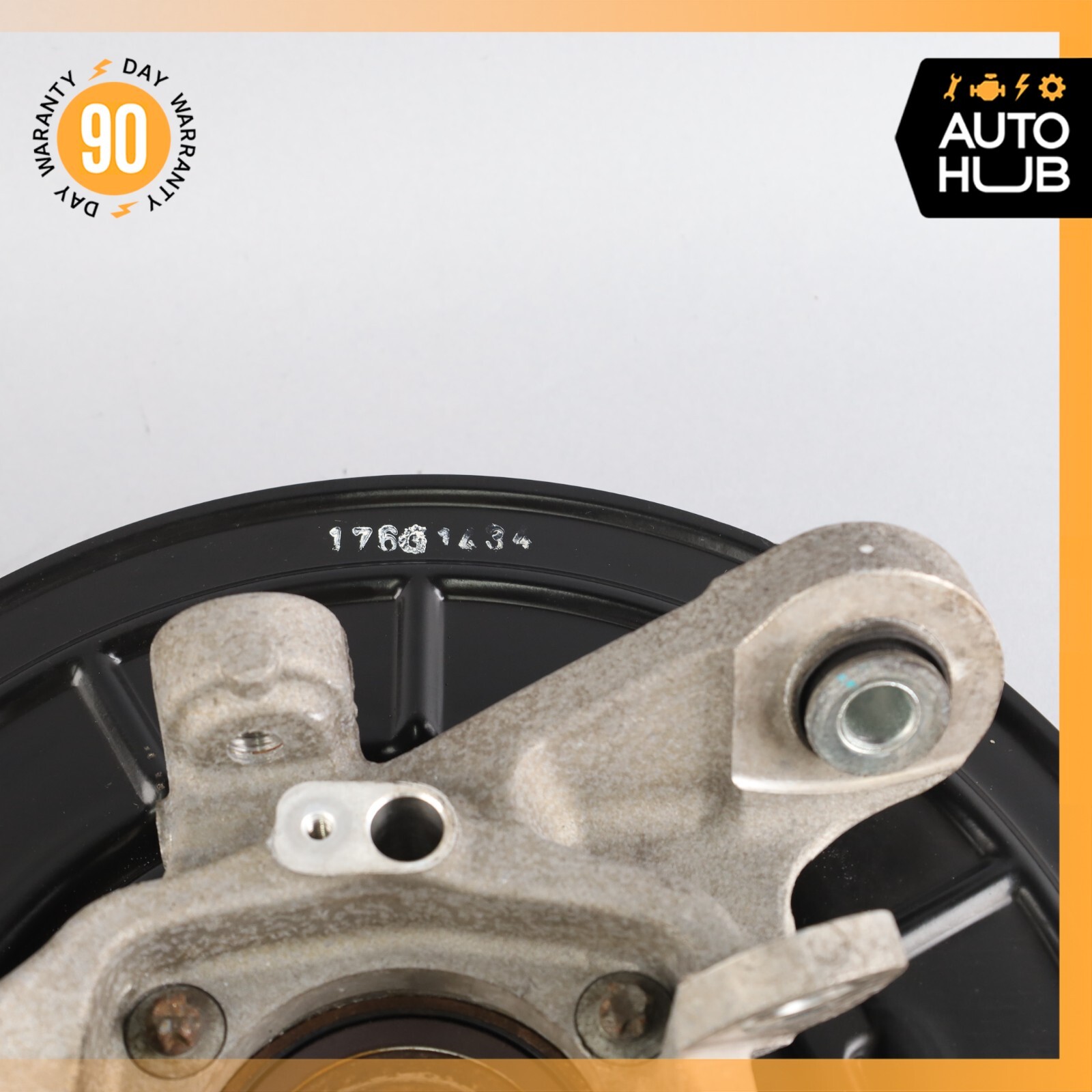 14-17 Maserati Quattroporte SQ4 M156 Rear Left Side Spindle Knuckle Hub OEM 32k