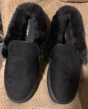 New Comfortview BLACK Color Faux Fur Slipper/Shoe In Size 9M