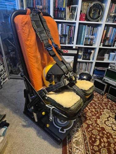 Seaking Helicopter Pilots Seat And Helmet - Picture 1 of 8