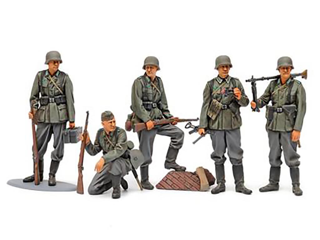 Tamiya 1:35 German Infantry Mid WWII Plastic Model Kit