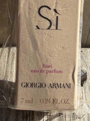 Giorgio Armani Sì Fiori Eau de Parfum 7 ml 0.24 fl oz Fragrance Perfume