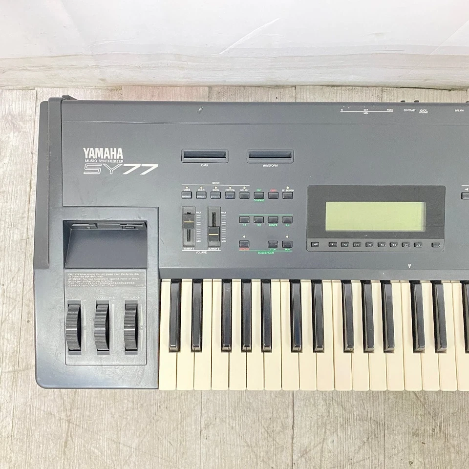 Yamaha SY77 Synthesizer Keyboard 61-Keys Black keyboard Music - Image 2 of 4