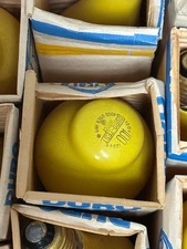 VINTAGE INSECT DURO-TEST YELLOW  LIGHT BULBS 4000 User Hrs. NEW OLD STOCK