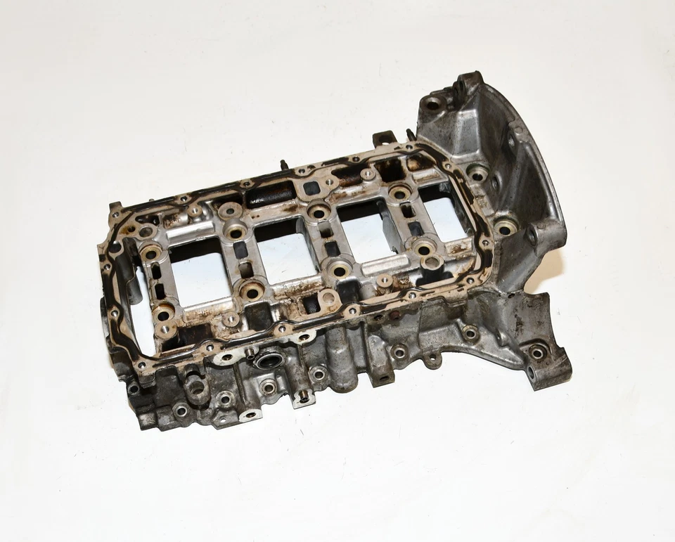 Kurbelgehäuse Motorblock  Unterteil V757899480 5008 1,6 115KW EP6CDT Original  - Bild 1 von 1