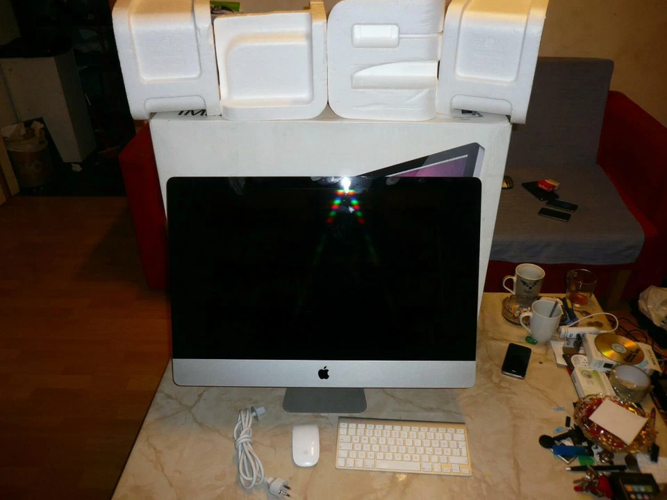 Apple iMac 27" in OVP, Intel i5 2,8GHz, 8GB RAM, 1TB HDD, DEFEKT Display dunkel