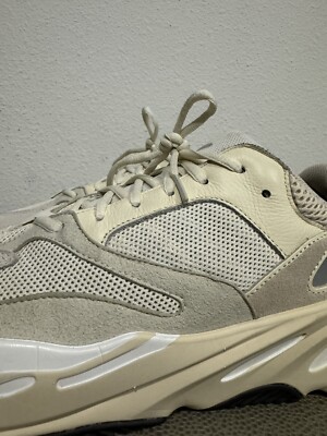 adidas yeezy 700 analog