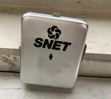 SNET Bell  Payphone  Vault Door Single Slot Telephone Bucket On The Left W/E