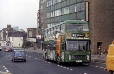 FOTO Potteries Bristol VRTSL 687 YBF687S at Hanley area in 1980 - Harry Hay