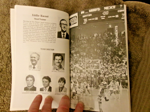ANNONCE DONOHER ROOSEVELT CHAPMAN 1982-83 GUIDE DES MÉDIAS DE BASKETBALL DAYTON Annuaire - Photo 17/21