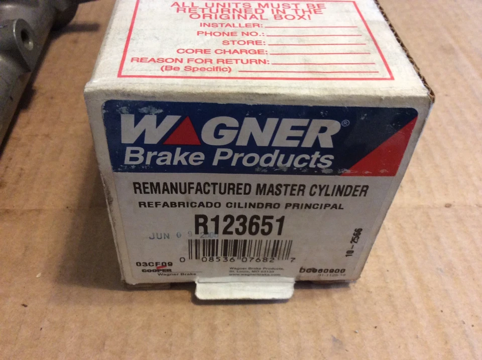 Cilindro maestro de freno Wagner R123651 para Ford Mercury Sable Taurus 91-95 Foto 2 de 4