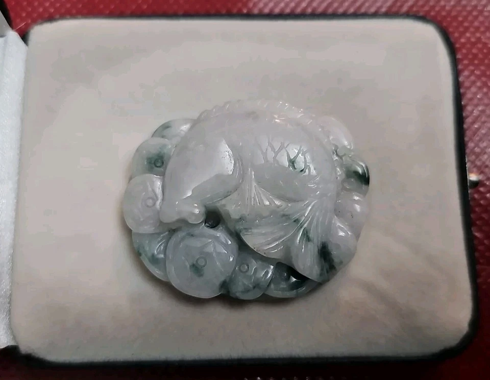 Ice Green Jadeite Fish Sculpture Pendant 4.5 cm x 4 cm Vintage Rare Find  - Image 4 of 4