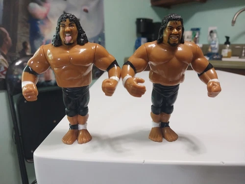wwf HEADSHRINKERS SAMU FATU TAG TEAM SERIES wrestling HASBRO figure BLUE CARD