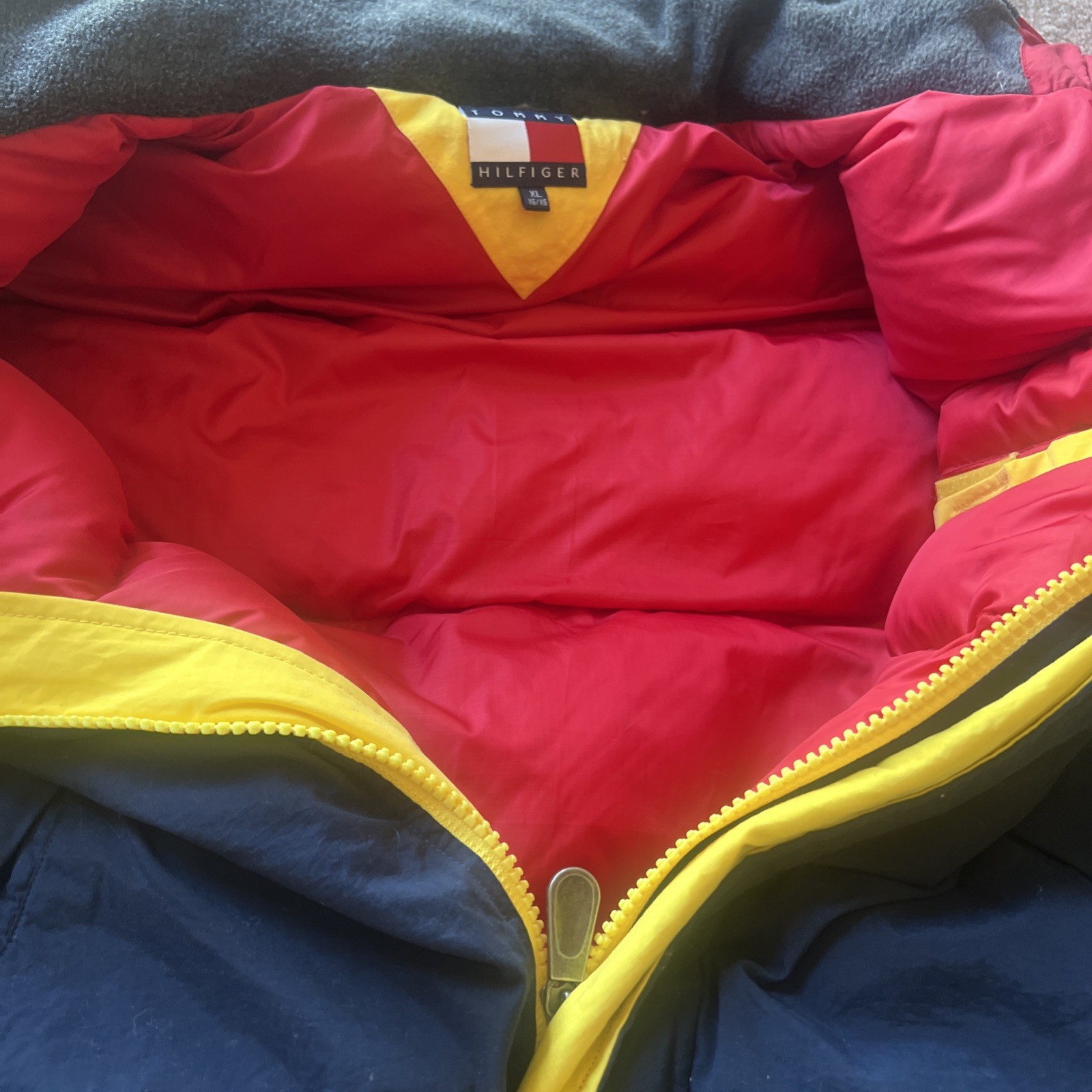 Vintage 90’s Tommy Hilfiger Puffer Jacket Men’s XL Down Fill Logo Hip Hop Y2K thumbnail 6