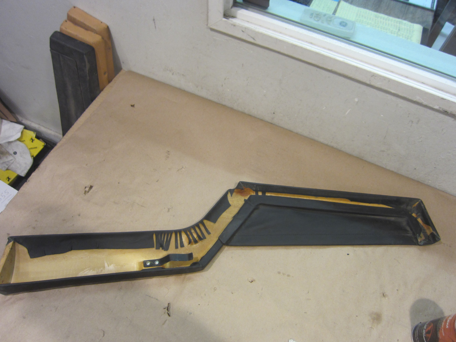 Ferrari 355  - RH Interior Door Lower Panel With Pocket  - Black - P/N 63521300