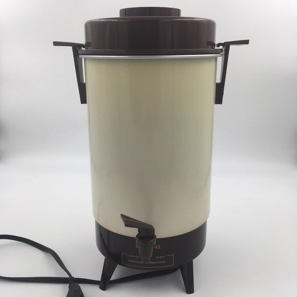 Vintage Medco 42 Cup Automatic Coffee Maker Aluminum Electric Percolator - Image 3 of 4
